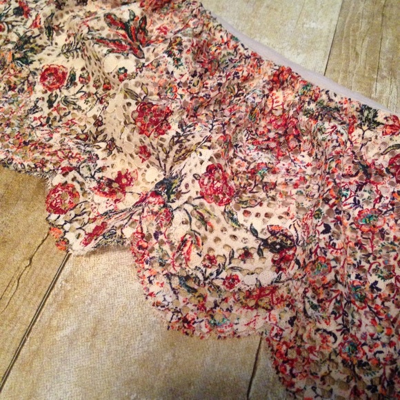 Victoria's Secret Dream Angels Flounce Bandeau - Picture 3 of 4